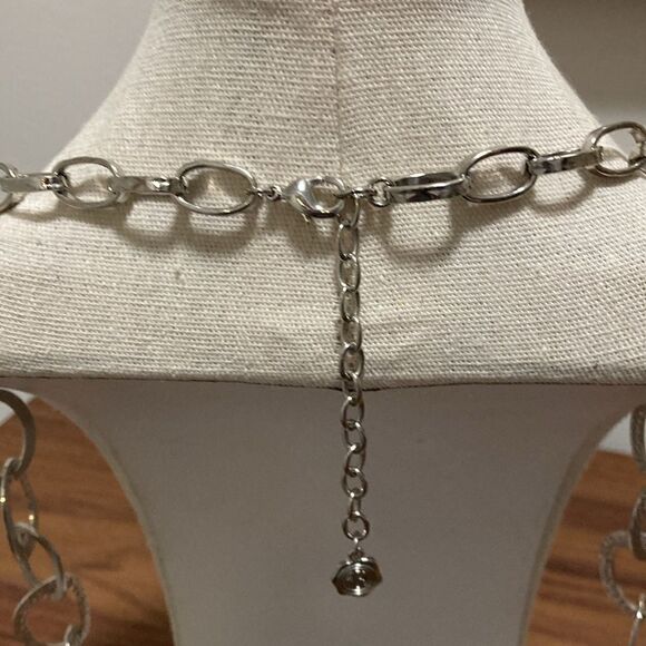 R.J. Graziano Signed Silvertone Long Necklace with Etched Oval Links. - Picture 3 of 6